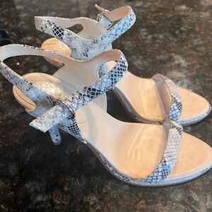 Vince Camuto Snakeskin Leather 3 1/2” Heels Size 7.5